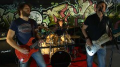 Musikvideo - Useless